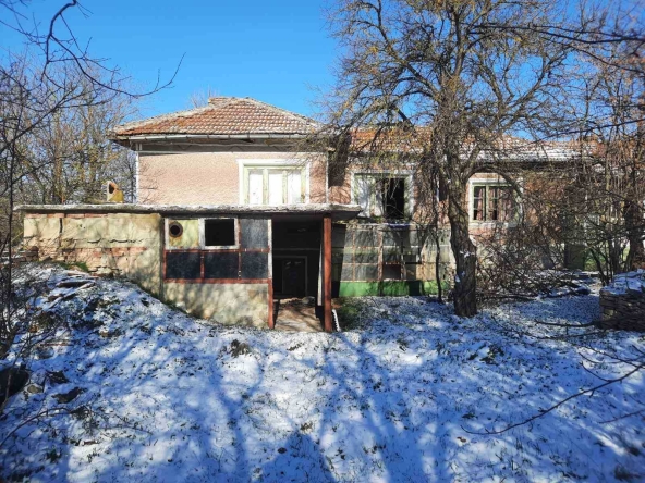 Парцел в с. Ветрино, Област Варна - 1241 кв.м за 17 €/кв.м - Снимка #1