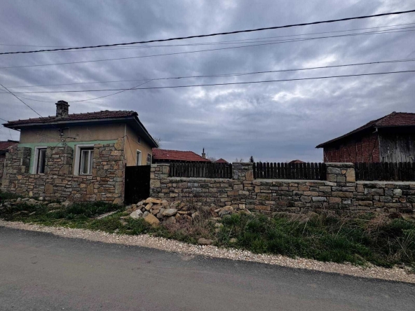Къща в с. Горна Росица, Област Габрово - 93 кв.м за 192 €/кв.м - Снимка #1