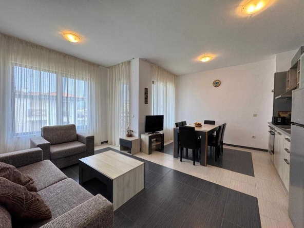 Тристаен апартамент в Черноморец - 85 кв.м за 780 €/кв.м - Снимка #1