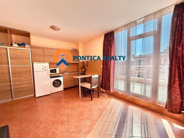 Двустаен апартамент в к.к. Слънчев бряг - 78 кв.м за 477 €/кв.м - Снимка #1