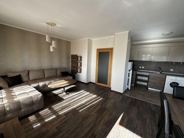 Дава се под наем Многостаен апартамент в Пловдив, Кършияка - 146 кв.м за 800 € - Снимка #1