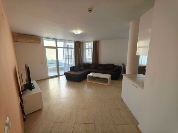 Тристаен апартамент в к.к. Слънчев бряг - 101 кв.м за 556 €/кв.м - Снимка #1
