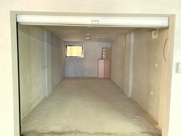 Гараж / Паркомясто в с. Чайка, Област Варна - 22 кв.м за 809 €/кв.м - Снимка #1