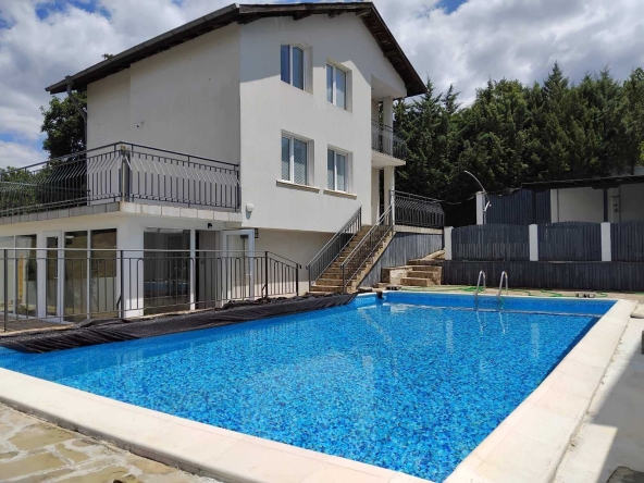 Къща в с. Кошарица, Област Бургас - 400 кв.м за 383 €/кв.м - Снимка #1