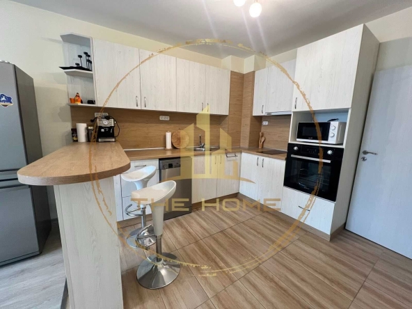 Дава се под наем Тристаен апартамент в Варна, Колхозен пазар - 75 кв.м за 498.27 € - Снимка #1