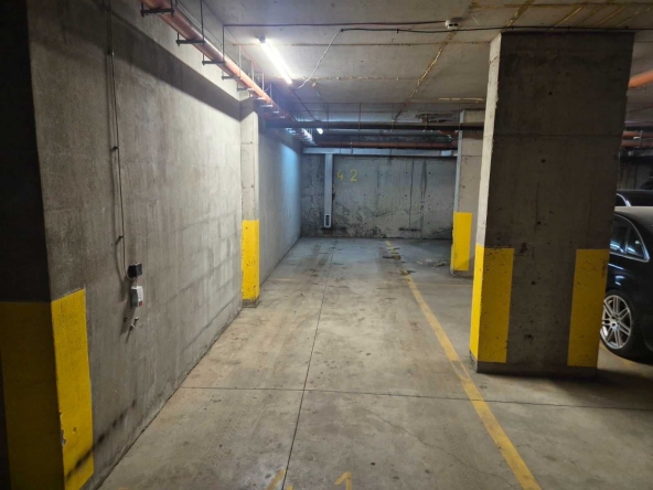 Дава се под наем Гараж / Паркомясто в София, Студентски град - 27 кв.м за 169.32 € - Снимка #1