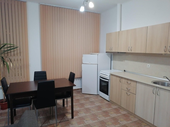 Дава се под наем Тристаен апартамент в София, Студентски град - 80 кв.м за 847.62 € - Снимка #1
