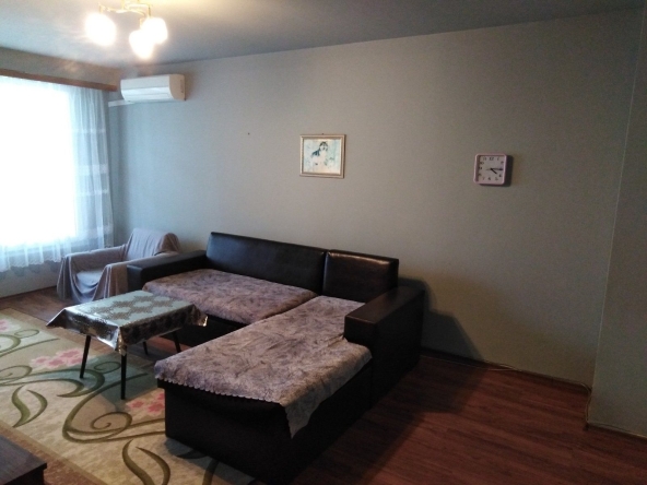 Дава се под наем Двустаен апартамент в Търговище, Запад 2 - 65 кв.м за 269.28 € - Снимка #1