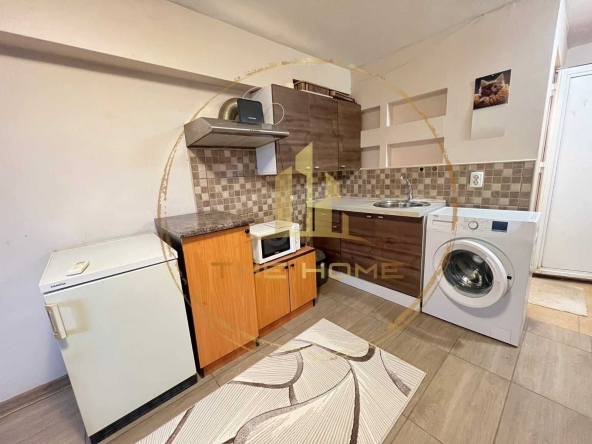 Дава се под наем Едностаен апартамент в Варна, Левски - 25 кв.м за 219.3 € - Снимка #1