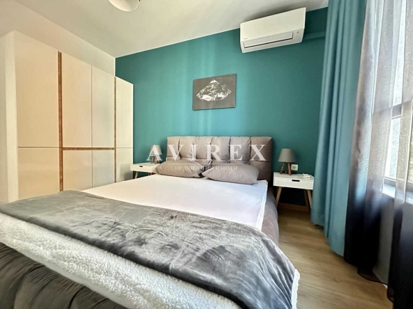 Дава се под наем Тристаен апартамент в Пловдив, Христо Смирненски - 110 кв.м за 648.21 € - Снимка #1