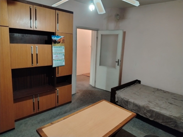 Дава се под наем Едностаен апартамент в Пазарджик, Център - 51 кв.м за 199.41 € - Снимка #1