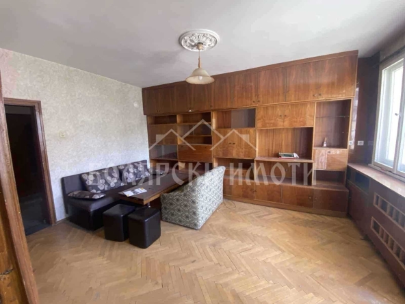 Тристаен апартамент в Велико Търново, Център - 107 кв.м за 710 €/кв.м - Снимка #1