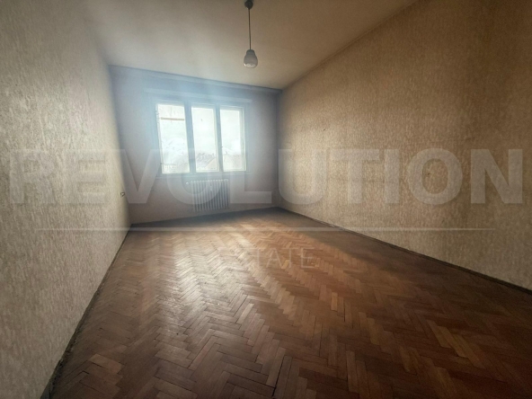 Тристаен апартамент в София, Център - 85 кв.м за 1500 €/кв.м - Снимка #1