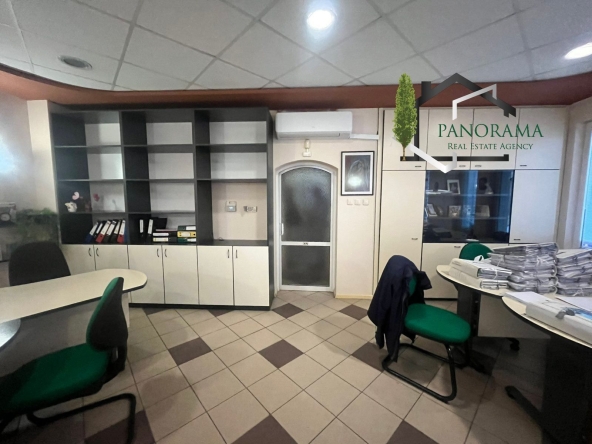 Офис в Шумен, Военно училище - 150 кв.м за 442 €/кв.м - Снимка #1