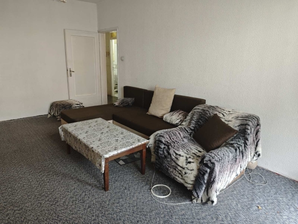 Дава се под наем Двустаен апартамент в Враца, Дъбника - 70 кв.м за 248.88 € - Снимка #1