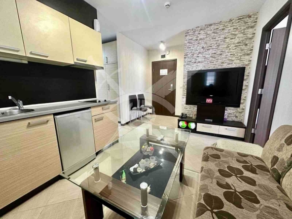 Тристаен апартамент в к.к. Слънчев бряг - 75 кв.м за 694 €/кв.м - Снимка #1