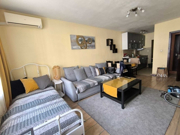 Дава се под наем Двустаен апартамент в Варна, Чаталджа - 75 кв.м за 548.25 € - Снимка #1