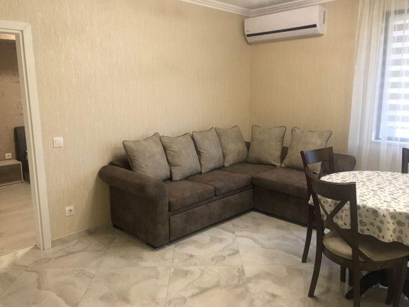 Дава се под наем Двустаен апартамент в София, Красно село - 60 кв.м за 677.79 € - Снимка #1