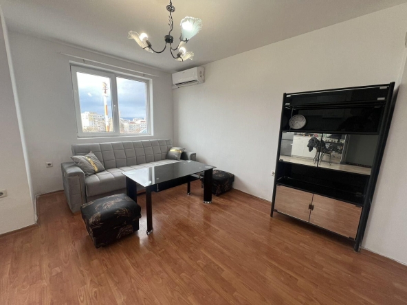 Дава се под наем Двустаен апартамент в София, Люлин 8 - 60 кв.м за 497.25 € - Снимка #1