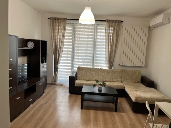 Двустаен апартамент в София, Дианабад - 64 кв.м за 5 €/кв.м - Снимка #1