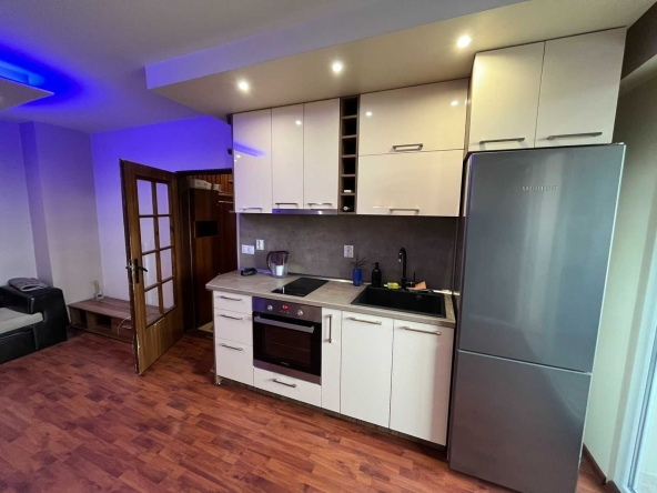 Тристаен апартамент в Казанлък - 75 кв.м за 510 €/кв.м - Снимка #1