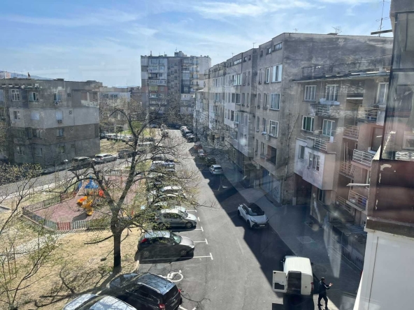 Двустаен апартамент в Казанлък - 65 кв.м за 746 €/кв.м - Снимка #1