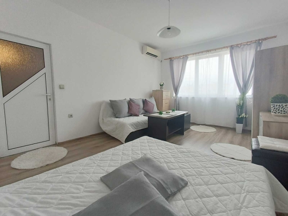 Дава се под наем Двустаен апартамент в Варна, Кайсиева градина - 45 кв.м за 298.86 € - Снимка #1