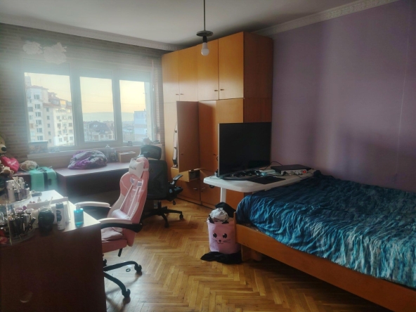 Дава се под наем Тристаен апартамент в Варна, Левски - 65 кв.м за 309.06 € - Снимка #1