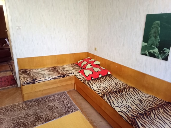 Дава се под наем Двустаен апартамент в София, Банишора - 78 кв.м за 548.25 € - Снимка #1