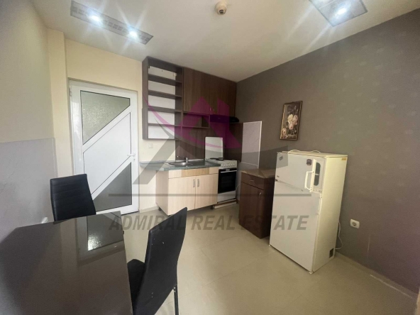 Дава се под наем Двустаен апартамент в Варна, Бриз - 60 кв.м за 348.84 € - Снимка #1