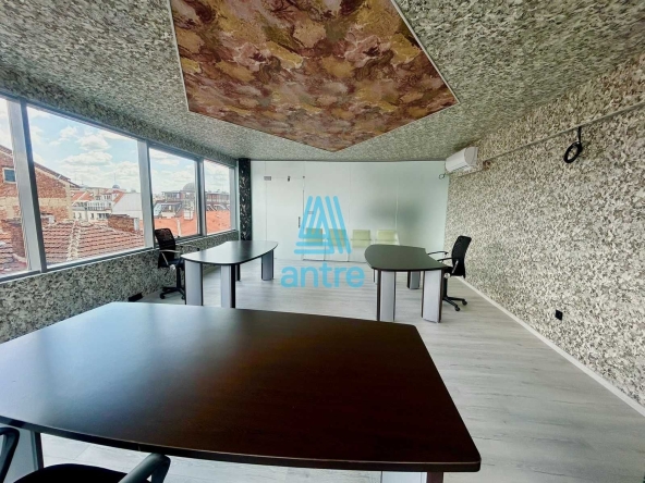 Дава се под наем Офис в София, Център - 115 кв.м за 1725 € - Снимка #1