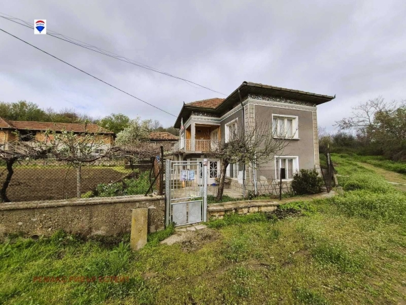Къща в с. Караманово, Област Русе - 136 кв.м за 79 €/кв.м - Снимка #1