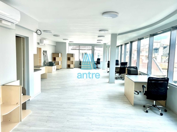 Дава се под наем Офис в София, Център - 117 кв.м за 2430 € - Снимка #1