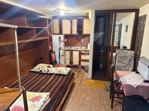 Едностаен апартамент в Бургас, Център - 20 кв.м за 1479 €/кв.м - Снимка #1