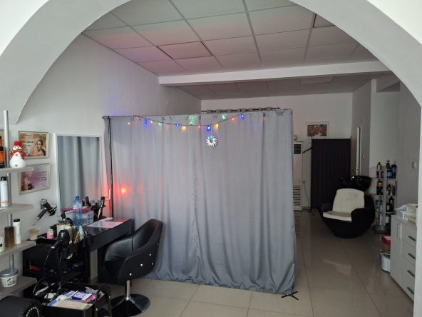 Дава се под наем  в Бургас, Център -  кв.м за 298.86 € - Снимка #1