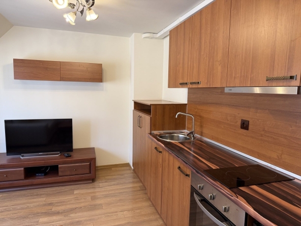 Дава се под наем Двустаен апартамент в София, Витоша - 51 кв.м за 598.23 € - Снимка #1