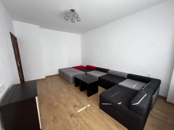 Тристаен апартамент в Плевен, Сторгозия - 62 кв.м за 1452 €/кв.м - Снимка #1