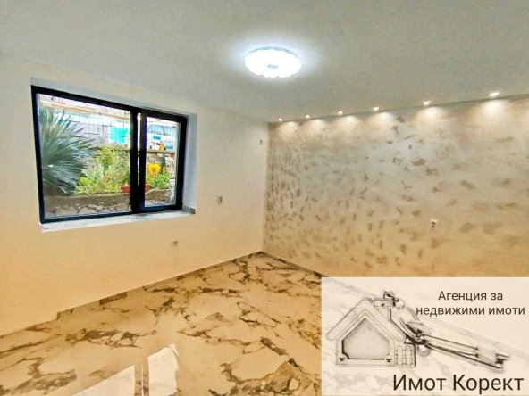 Дава се под наем Едностаен апартамент в Асеновград - 40 кв.м за 298.86 € - Снимка #1
