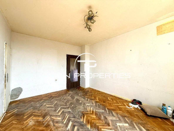 Тристаен апартамент в Пловдив, Център - 60 кв.м за 1063 €/кв.м - Снимка #1