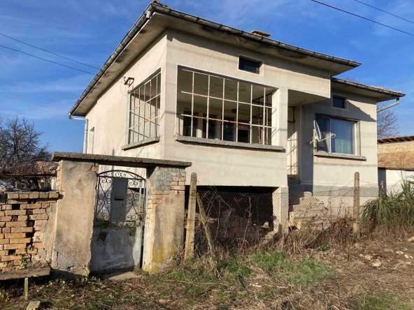 Къща в с. Медовина, Област Търговище - 80 кв.м за 383 €/кв.м - Снимка #1
