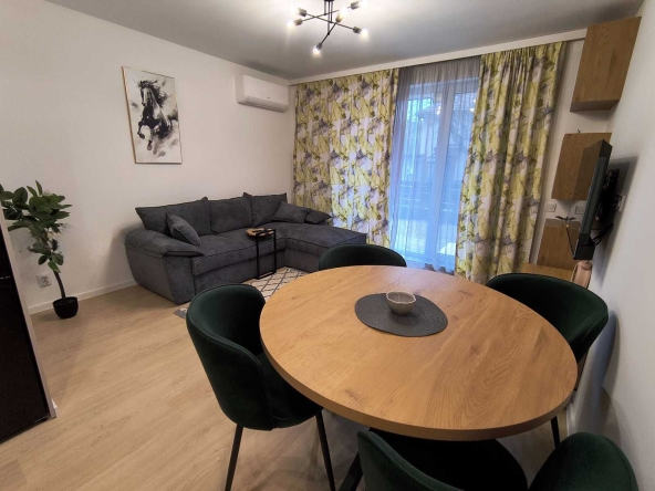 Дава се под наем Двустаен апартамент в София, Триъгълника - 50 кв.м за 698.19 € - Снимка #1