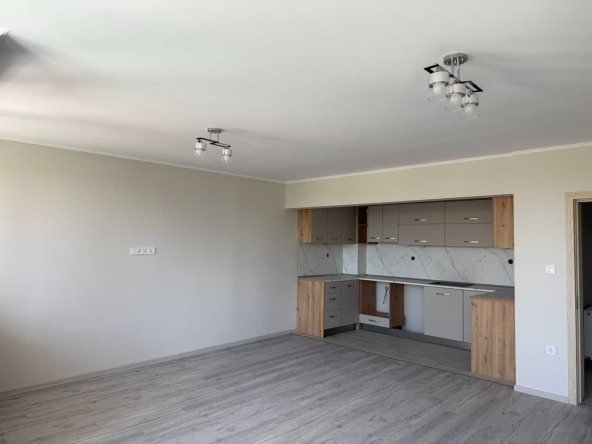 Тристаен апартамент в Габрово, Център - 109 кв.м за 702 €/кв.м - Снимка #1