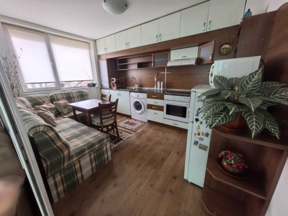 Двустаен апартамент в Казанлък - 68 кв.м за 825 €/кв.м - Снимка #1