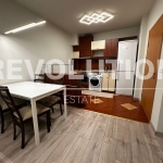 Дава се под наем Тристаен апартамент в Варна, Център - 80 кв.м за 897.6 € - Снимка #1
