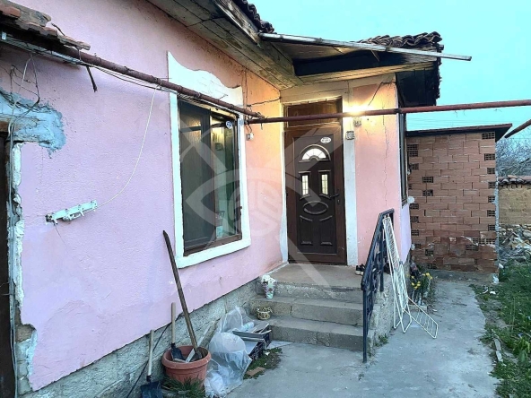 Къща в с. Бегунци, Област Пловдив - 60 кв.м за 239 €/кв.м - Снимка #1