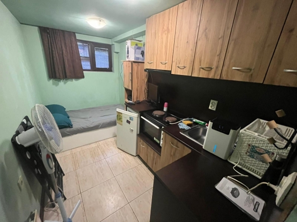 Едностаен апартамент в Бургас, Възраждане - 12 кв.м за 1275 €/кв.м - Снимка #1