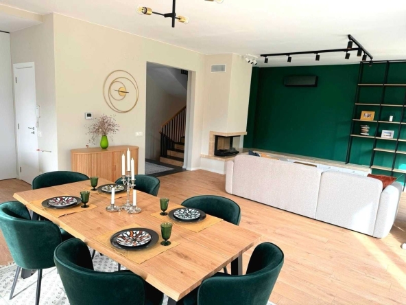 Дава се под наем Къща в с. Лозен, Област София-град - 345 кв.м за 2040 € - Снимка #1