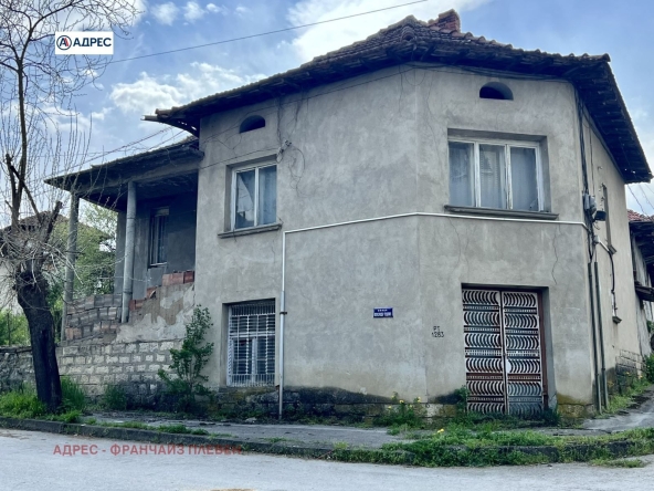 Къща в Угърчин - 152 кв.м за 50 €/кв.м - Снимка #1