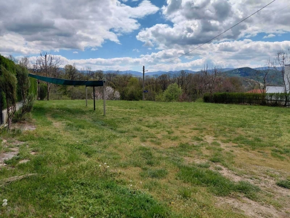 Парцел в Габрово, Център - 1100 кв.м за 28 €/кв.м - Снимка #1