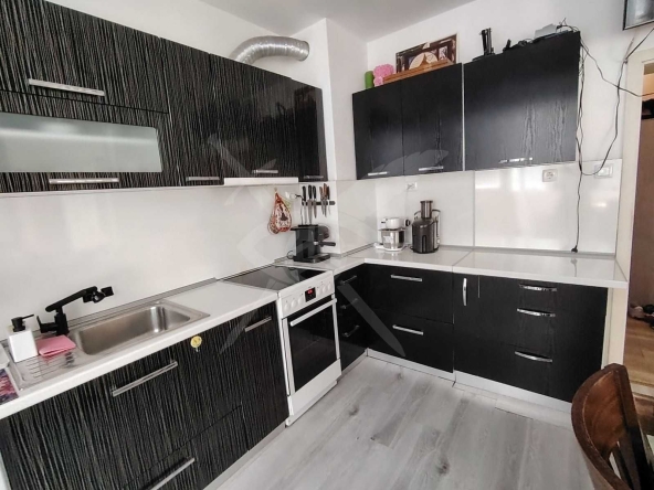 Тристаен апартамент в Асеновград - 100 кв.м за 714 €/кв.м - Снимка #1